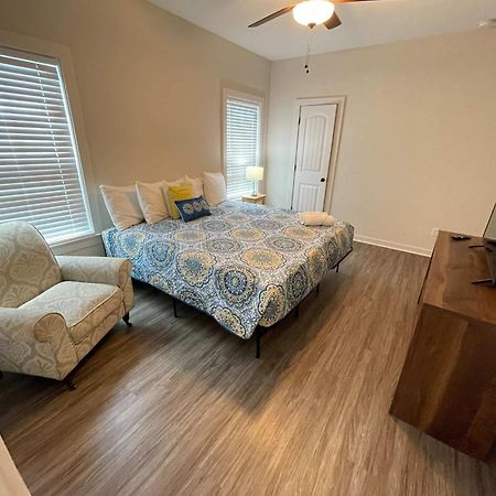 Beach Flow Bungalow-Mins To Downtown-Dining-Base Pensacola Exterior photo