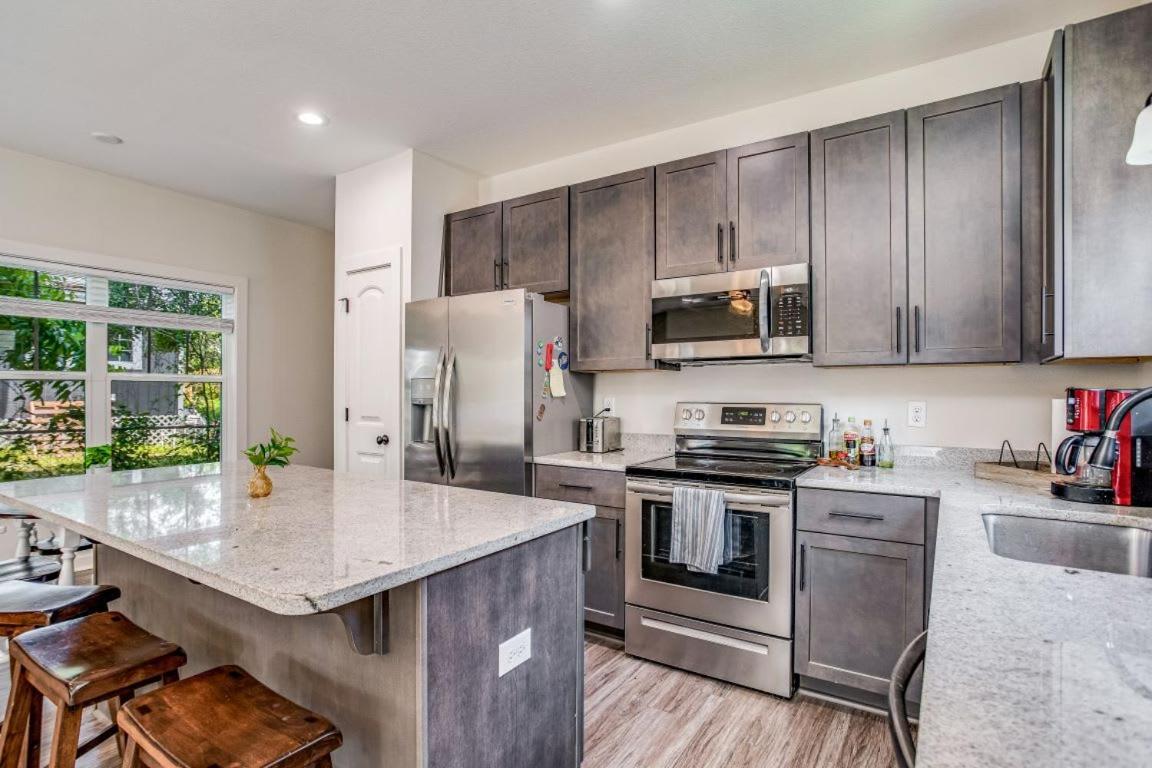 Beach Flow Bungalow-Mins To Downtown-Dining-Base Pensacola Exterior photo