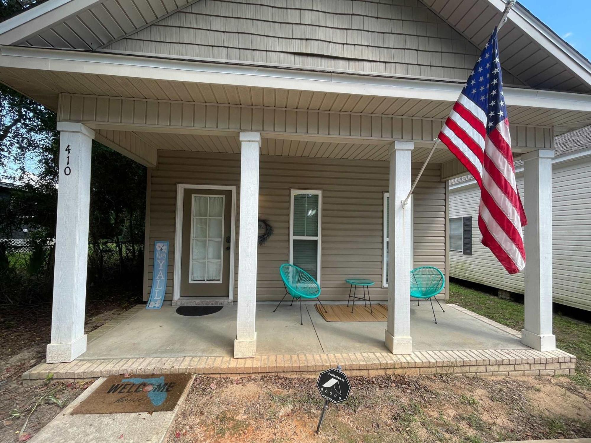 Beach Flow Bungalow-Mins To Downtown-Dining-Base Pensacola Exterior photo